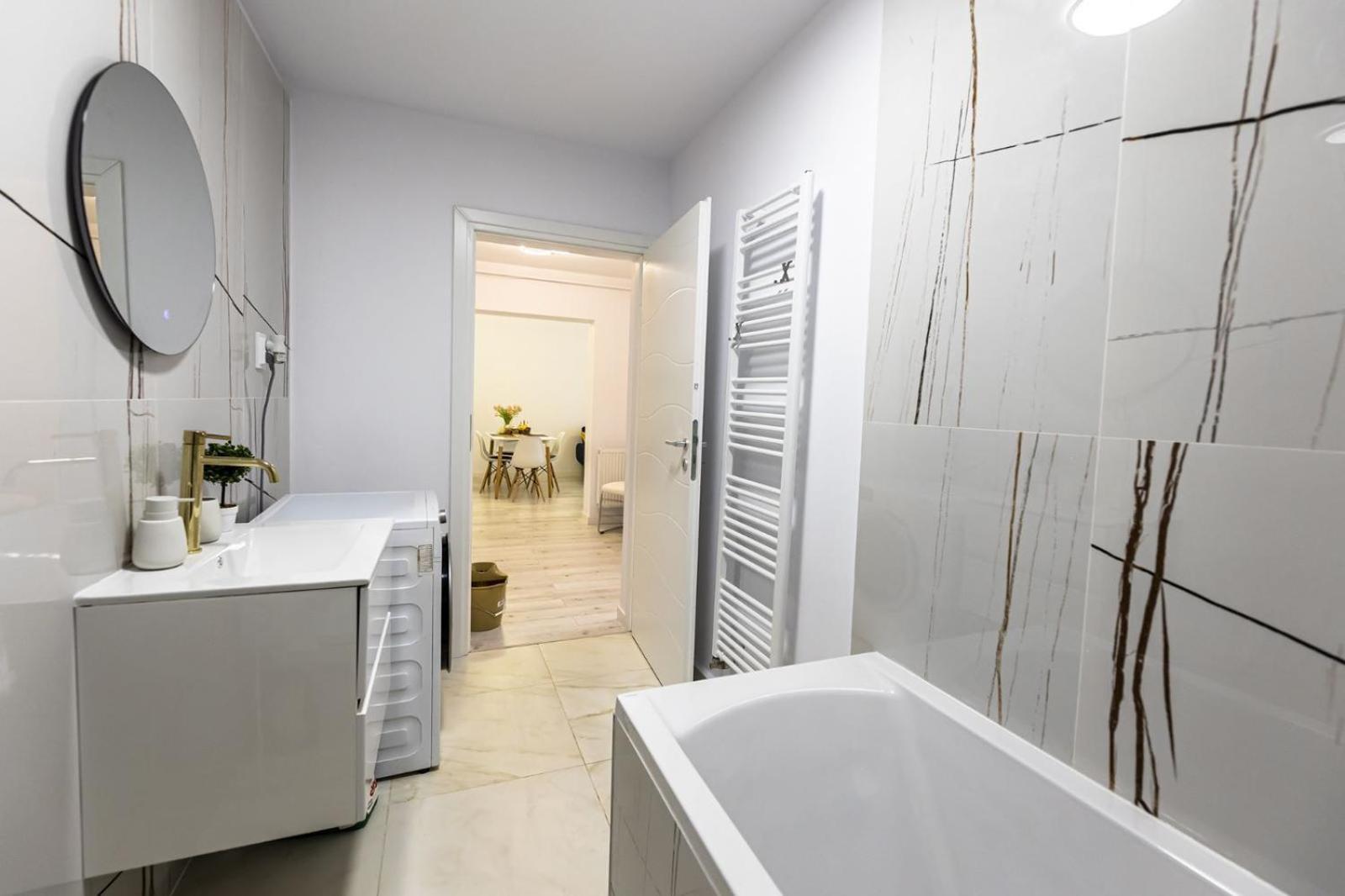 Aparthotel West Marina Floreşti 外观 照片