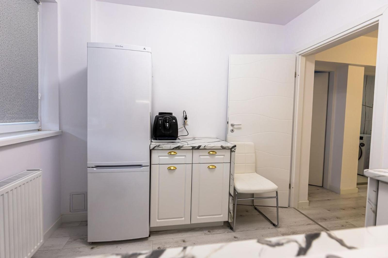 Aparthotel West Marina Floreşti 外观 照片